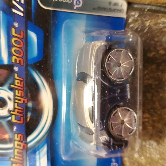 Hot wheels Blings 300C - Picture 2 of 2